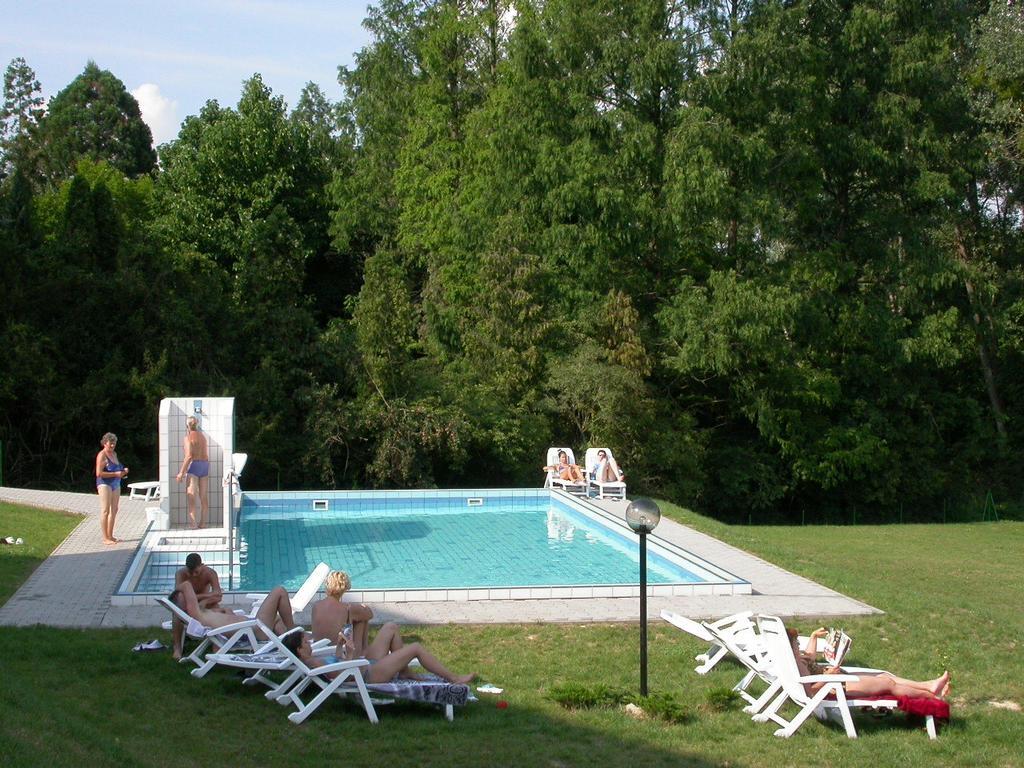 Romai Apartmanhaz Apartment Hévíz Стая снимка
